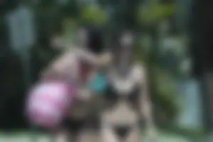 Another gallery of sexy Deerfield Beach girls in bikinis
