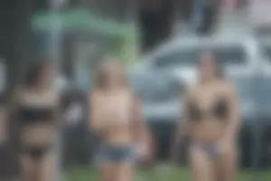 Candid Florida babes at Deerfield Beach in the winter