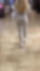 Amazing ass on blond GREY LEGGINGS (OC)