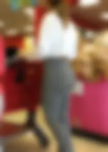 Sexy lady shopping at Target with a big ass in grey leggings