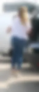 Chubby Candid Milf in Tight Blue Jeans Parking Lot Creepshots Gallery