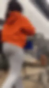 Short Latina has a very sexy ass in tight leggings (+ gifs)
