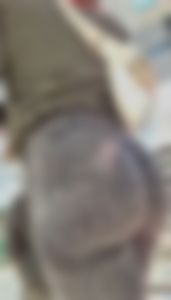Crazy hot bubble booty mom