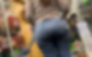 My greatest cap session yet (PAWG milf and her slim friend)