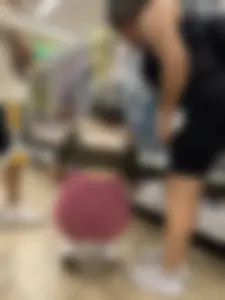 Slim latina shopping and squatting (oc)