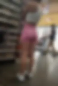 Perfect body in pink😝 (not OC)