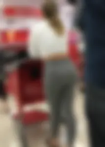 Sexy lady shopping at Target with a big ass in grey leggings