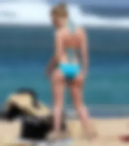 Bikini girls