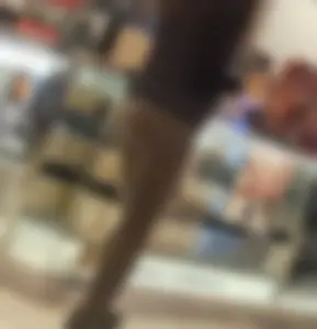 Round Booty at Mall (OC)