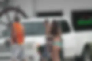 Even more hot and sexy bikini babes in Florida