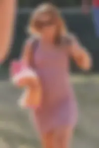 She looks good in both a dress and a bikini [033]