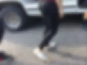 Great teen ass in leggings creepshots by the car