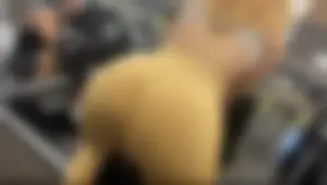 Soft Latina Ass in Yellow Leggings