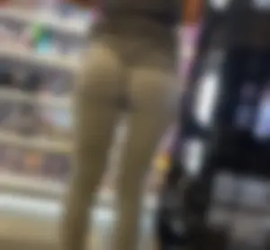 Cute Tight Leggings Ass (Non OC)