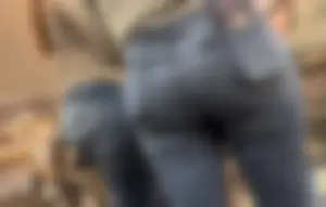 My greatest cap session yet (PAWG milf and her slim friend)