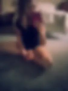 Skinny Barefoot Girl Sitting on the Floor Cross-Legged Home Mirror Selfie