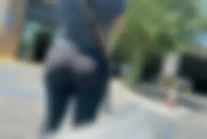 Latina in leggings (OC)