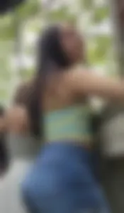 Thick latina at the zoo (OC)