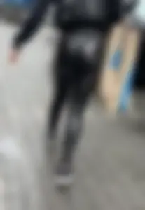 Hottest bubble ass in shiny black leggings