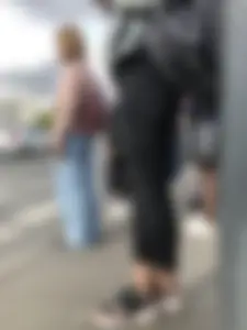 Street Candid Girl With a Hot Booty in Black Skinny Jeans on a Crosswalk Creepshots Gallery