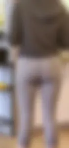 [MUST SEE] THIN BLONDE MILF in LEGGINGS