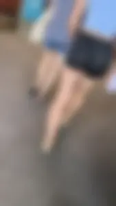 Nice Jiggly Pawg in Lose Shorts