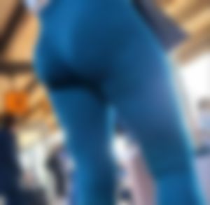Hot blonde bubble ass