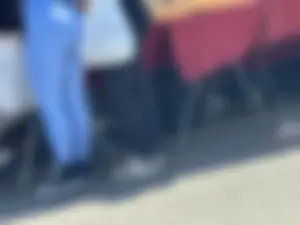 Latina milf with a huge ass blue leggings
