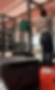 (OC) Beautiful fit brunette with jaw-dropping face at gym in leggings