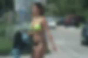 Florida beach and bikini girls