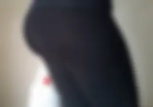Huge ass in black leggings