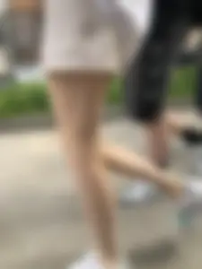 Blonde candid teen in shorts with hot slim legs street creepshots