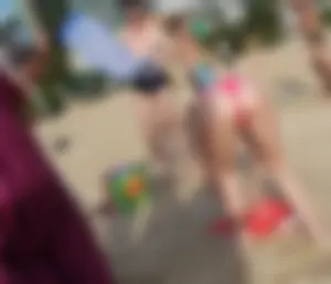 Bikini girls