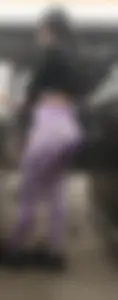 Latina milf with a great body, showing her big ass in pink leggings [OC]