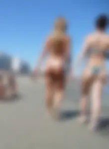 3 sexy asses walking on the beach in thong bikinis