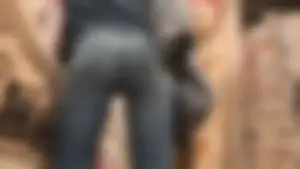 Cute Ass in Tight Jeans Bending Over (OC)
