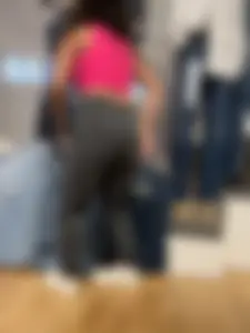 Armenian girl squatting and working (oc)