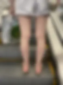 Candid girls ass, legs and feet collection