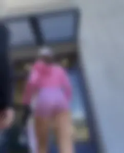 Cute babe with the Bubble but working Out  / Not OC