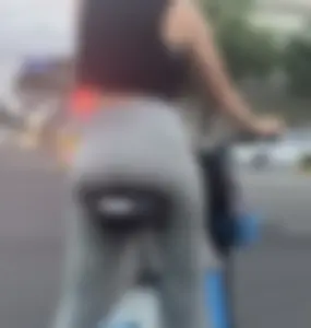 Man, to be a bike seat!