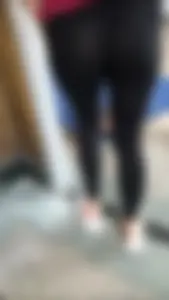 Some firm teen booty in leggings