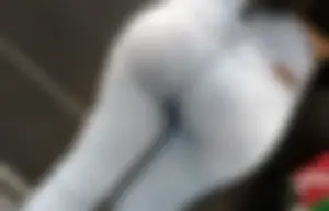Nalgas divinas en jeans sin bolsas