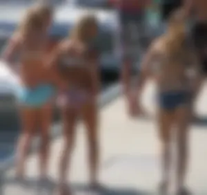 Bikini girls