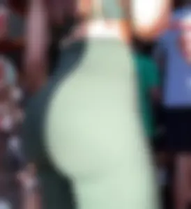 NOT OC - Slim thick fat ass in green leggings