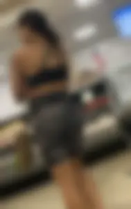 Gym girl with a nice back at walmart
