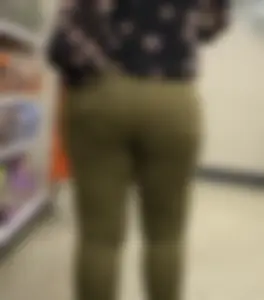 Huge Ass PAWG at Target [OC]