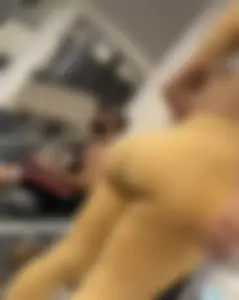 Soft Latina Ass in Yellow Leggings