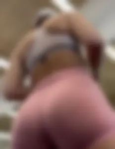 Cute babe with the Bubble but working Out  / Not OC