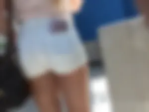 Great booty in shorts closeups, very hot candid blonde