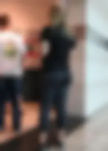 PAWG at the mall in tight grey leggings